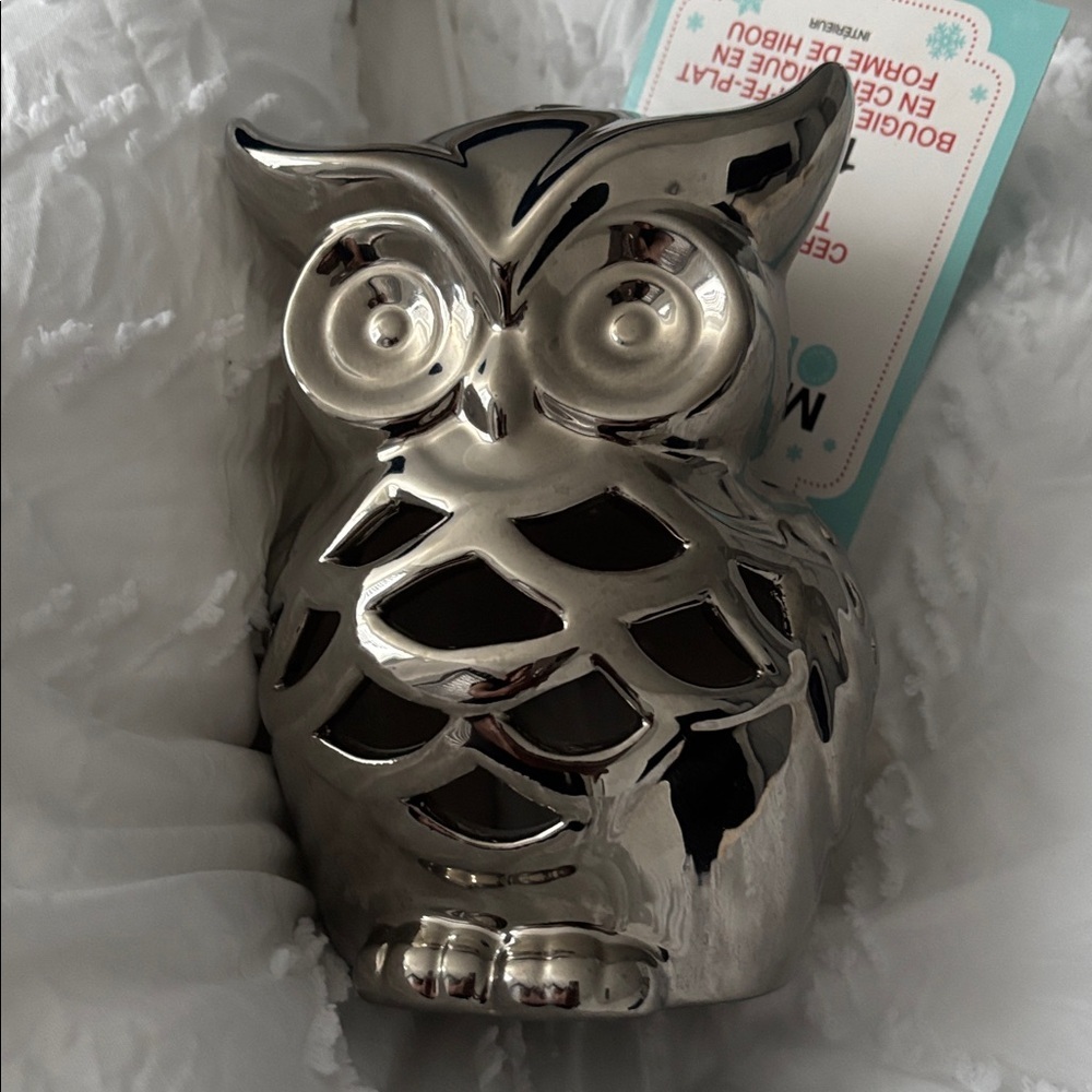 Vintage style Owl Wolf Design  Ceramic Tea light Figurine decor